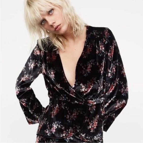 Zara top medium velvet wrap floral feminine romantic goth date night flirty - Picture 3 of 16